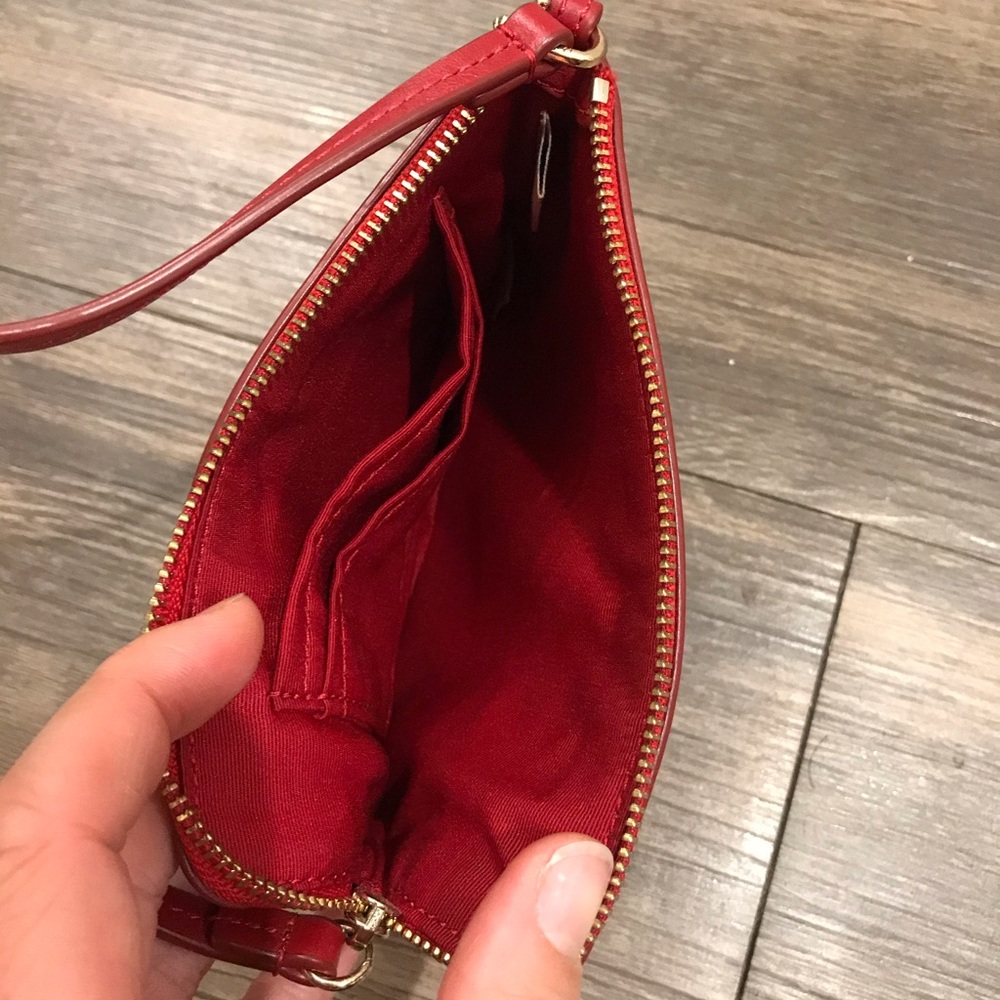 Red leather Coach wristlet - Picture 4 of 7